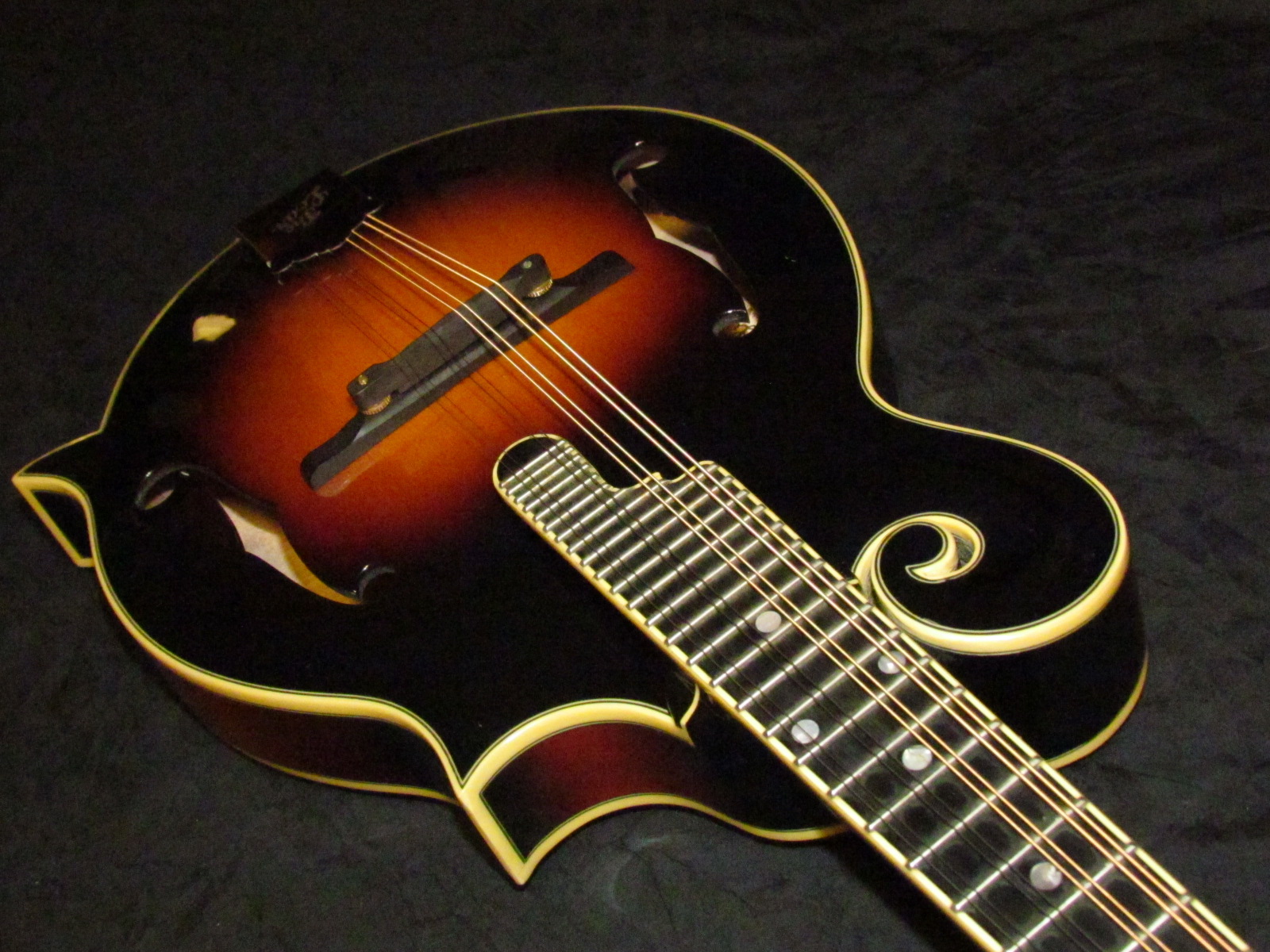 2017 The Loar LM-700 Mandolin